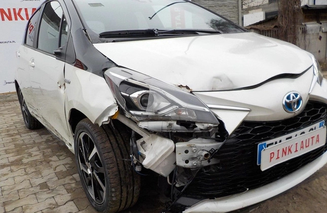 Toyota Yaris cena 32900 przebieg: 49871, rok produkcji 2019 z Stąporków małe 436